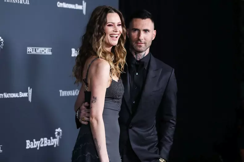 Adam Levine e din nou tătic. Behati Prinsloo a adus pe lume al treilea copil al cuplului
