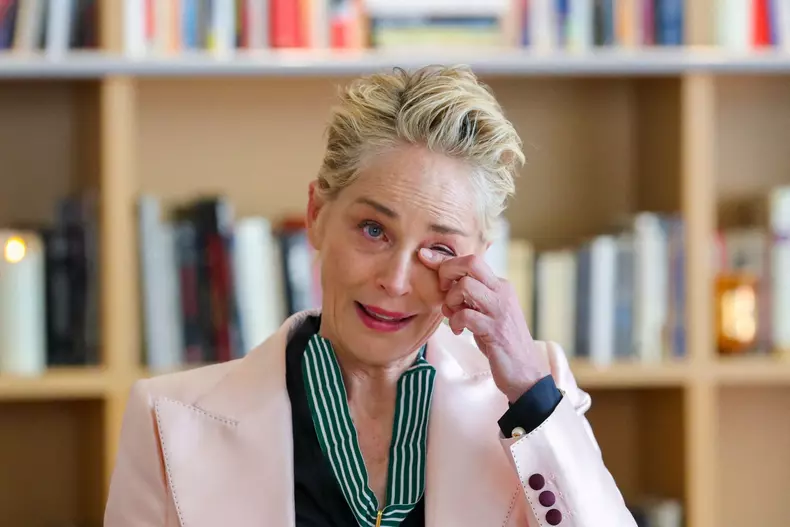 Sharon Stone a pozat în costum de baie la 65 de ani. Cum arată acum actrița din „Instinct primar”