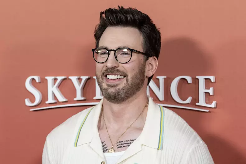 Chris Evans și Alba Baptista s-au căsătorit! Gestul neașteptat făcut față de invitați