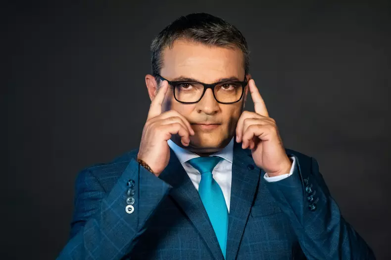 Casă de piatră! Știristul TVR Mihai Rădulescu a făcut nuntă weekendul trecut