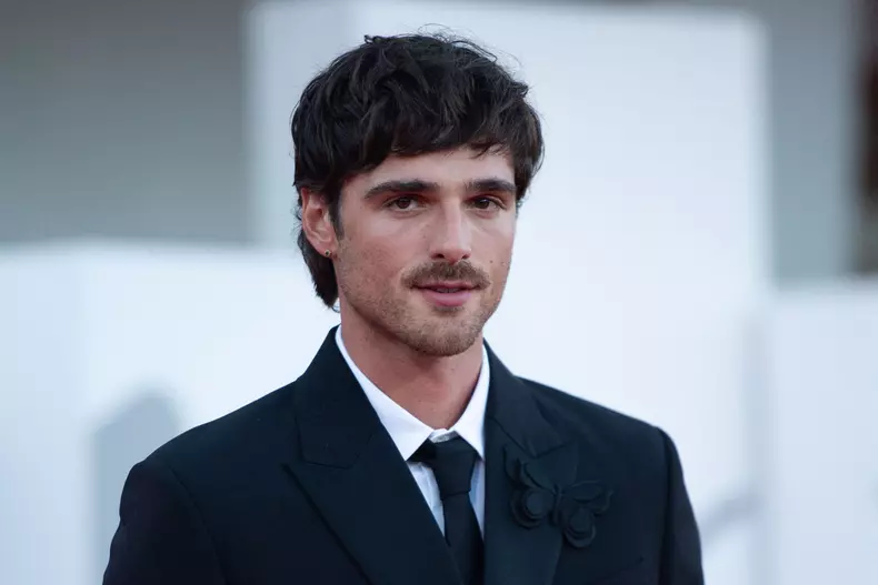 Jacob Elordi a povestit cum s-a pregătit pentru rolul lui Elvis, din noul film „Priscilla”