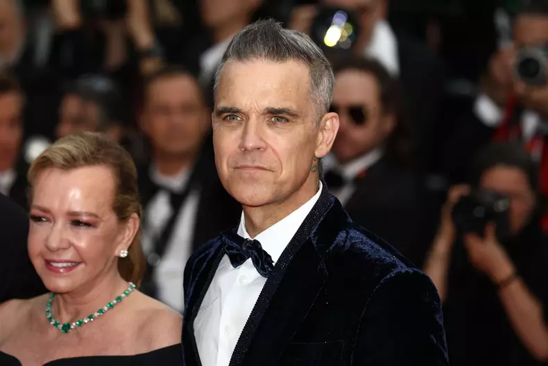 Robbie Williams ia medicamente pentru a slăbi 