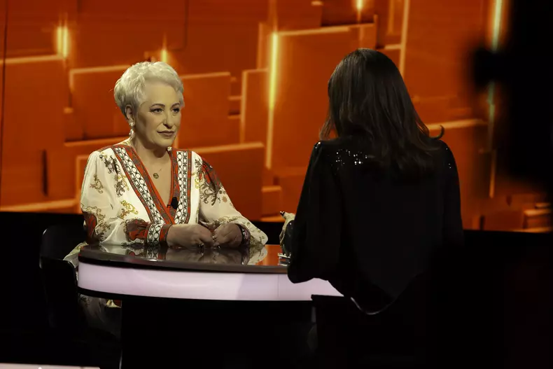 Lidia Fecioru la 40 de intrebari cu Denise Rifai_Kanal D (1)