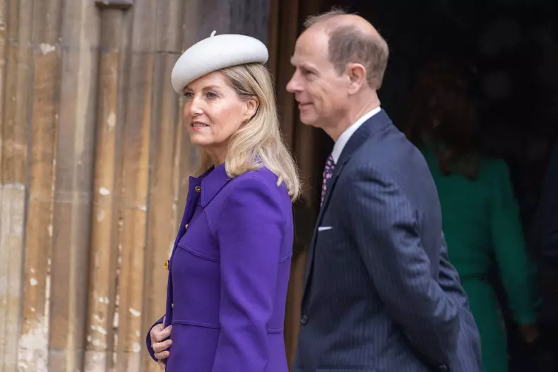 Familia regală britanică participă la slujba din Duminica Paștelui la Castelul Windsor