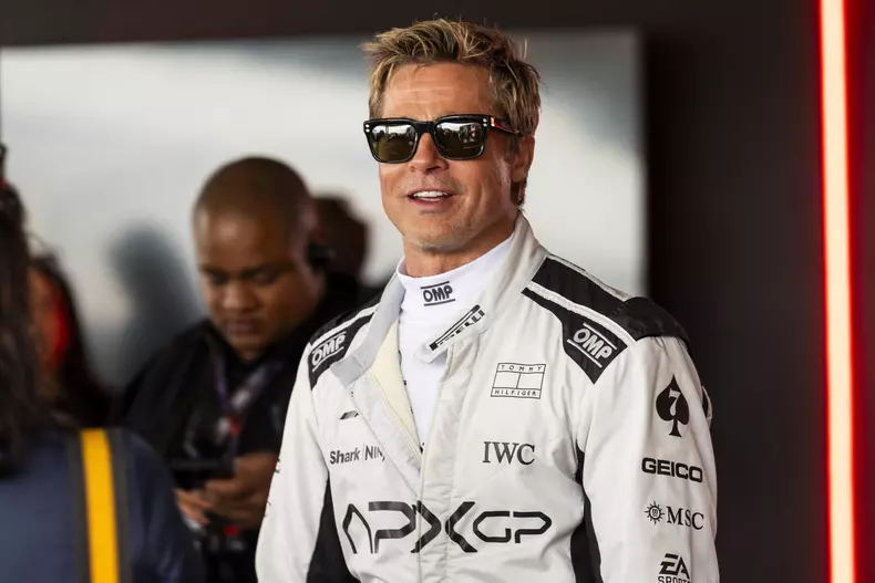 Imagini rare cu Brad Pitt și iubita lui 