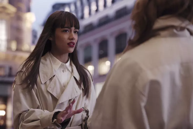Netflix a lansat trailerul pentru Partea 2 din „Emily in Paris Sezonul 4”  (1)