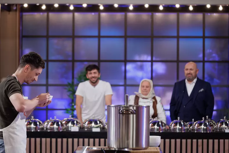 Cristian Usurelu, Mircea Bravo, bunica, Chef Catalin Scarlatescu
