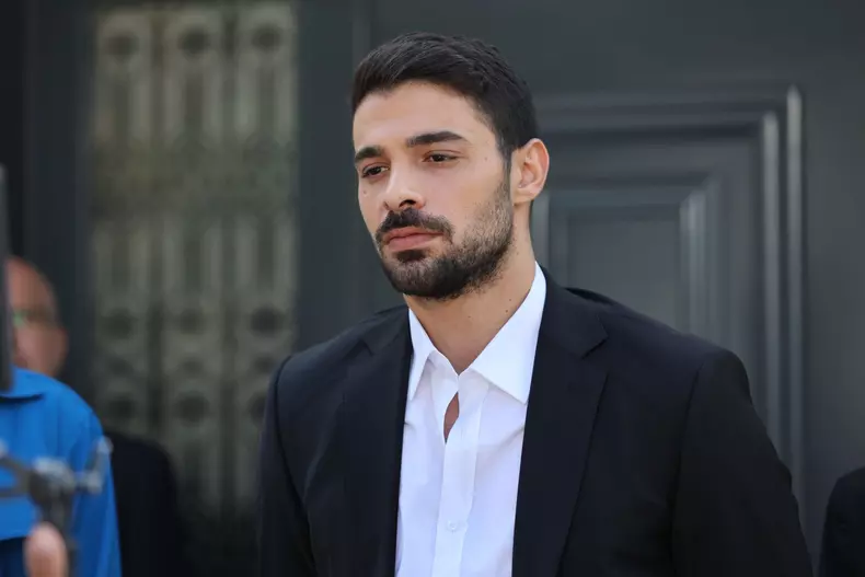 Halit Ozgur Sari - Yaman
