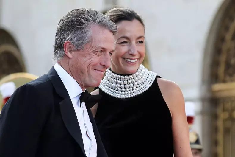 SL - Arrivées des invités au dîner d'Etat au château de Versailles en l'honneur de la visite officielle du roi et de la reine d'Angleterre en France, à l'occasion de leur visite officielle en France de 3 jours