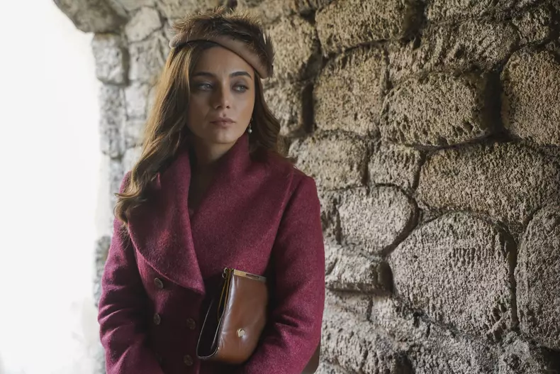 Damla Sönmez 1 - Dilruba_Aziz