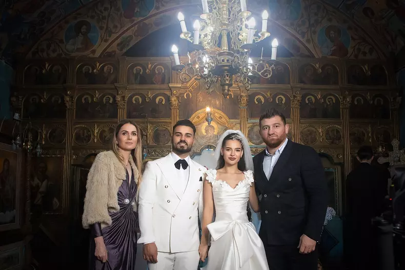 De ce parinții lui Jador au lipsit de la nunta lui  (16)