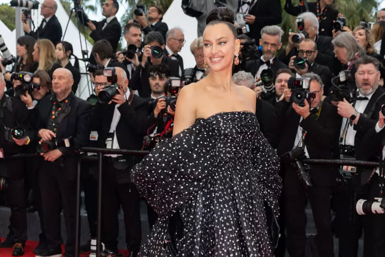 Irina-Shayk-cannes-2025 (3)
