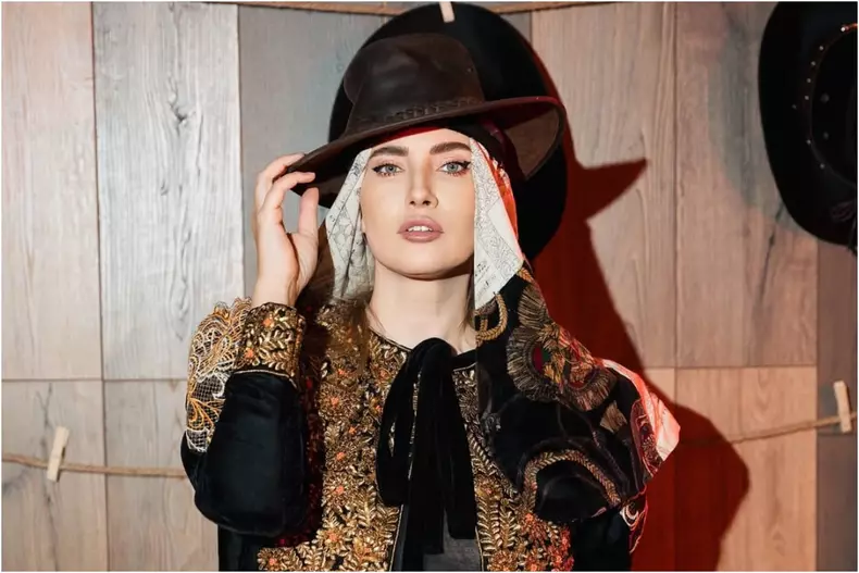 iulia-albu