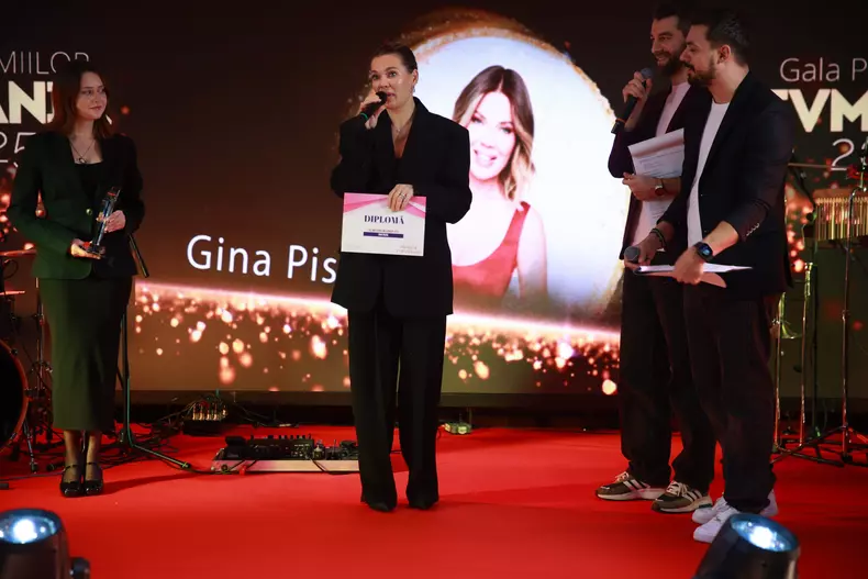 gina-pistol-2