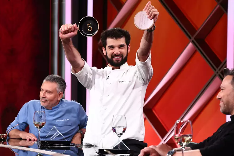 Chef Richard a castigat amuleta_2