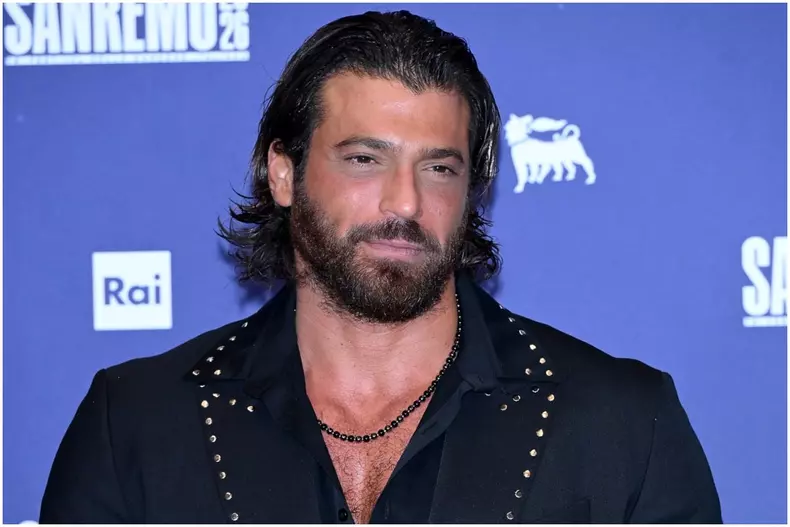 can-yaman-co-prezentator-sanremo-2026-prima-seara