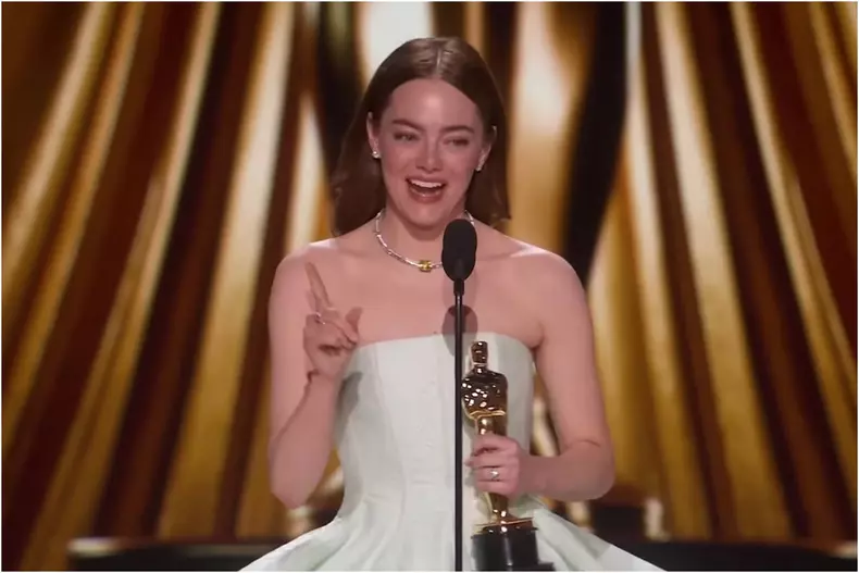 emma-stone-premiile-oscar-2025