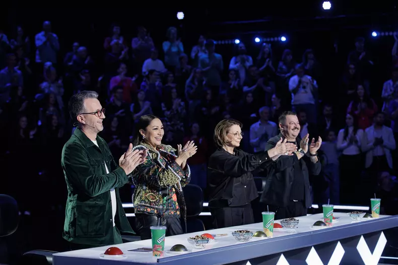 Andi Moisescu, Andra, Carmen Tănase, Mihai Bobonete - Românii au talent