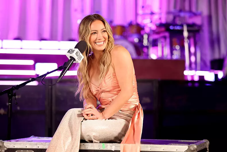 Hilary Duff Performs Live For SiriusXM's Small Stage Series In Los Angeles