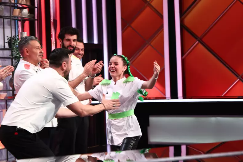 Aseara s-au desemnat finalistii Chefi la cutite - Viitorul are gust_4