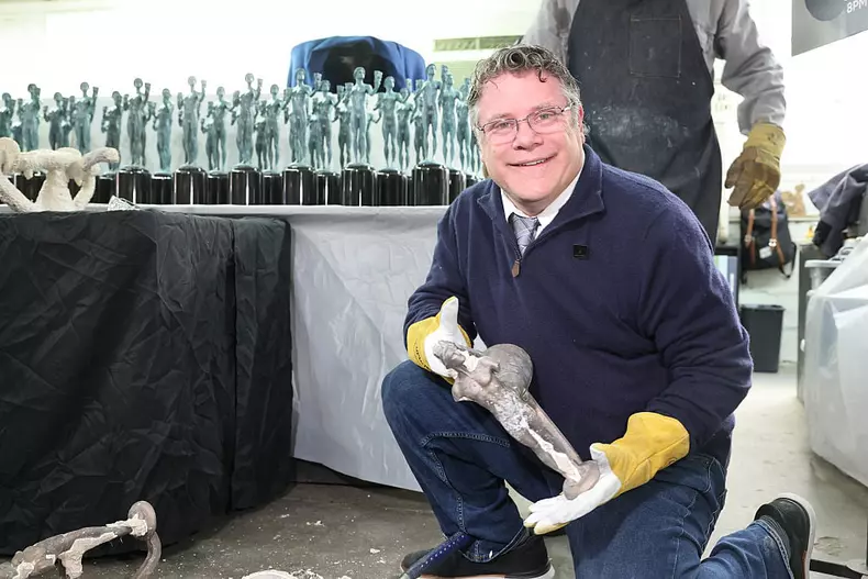 The 32nd Actor Awards Statuette Pouring