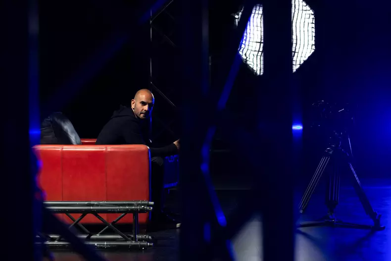Adevar sau legenda  Octav Guran