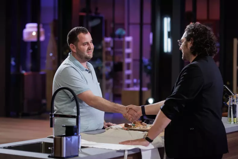 duel Belinda Liu vs. Alex Mercea_ep. 2_4