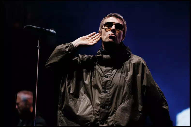 Oasis: Don't Look Back in Anger