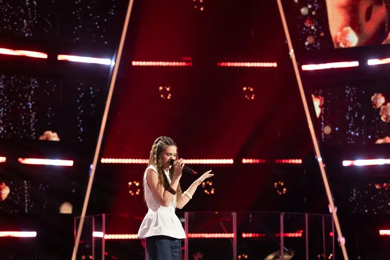 maya-giotea-britains-got-talent-vocea-romaniei (2)