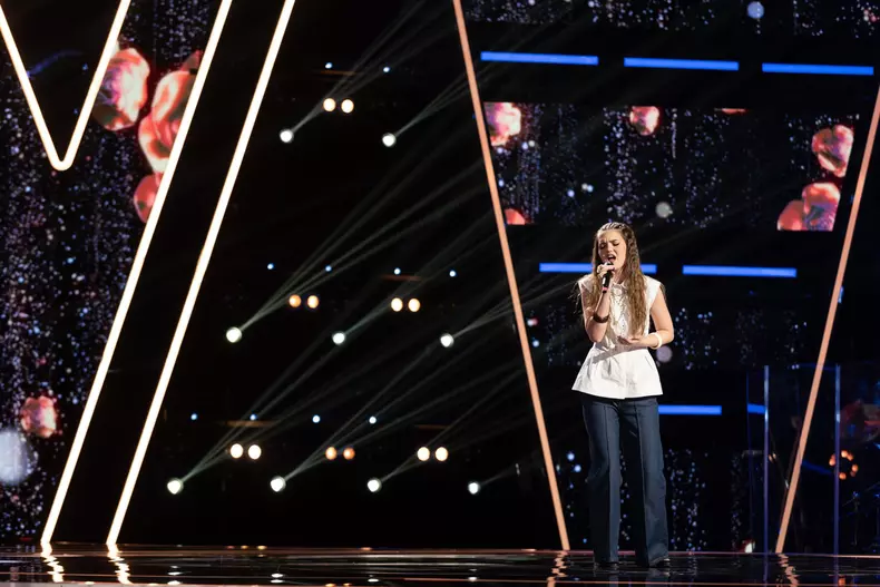 maya-giotea-britains-got-talent-vocea-romaniei (4)