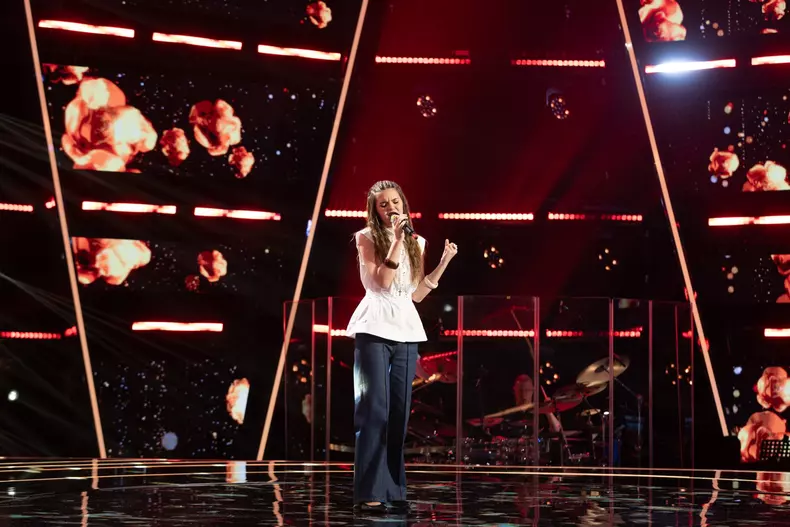 maya-giotea-britains-got-talent-vocea-romaniei (8)