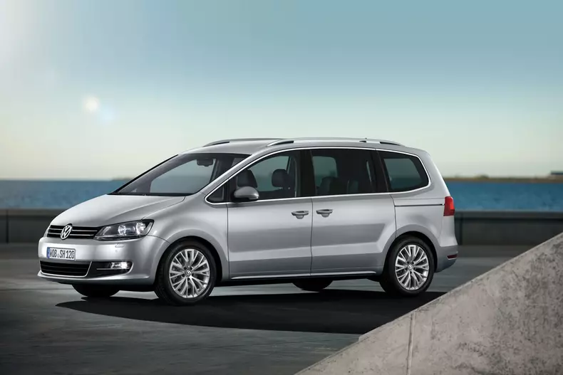 Nou model Volkswagen pentru familie: Sharan revine dupa 15 ani