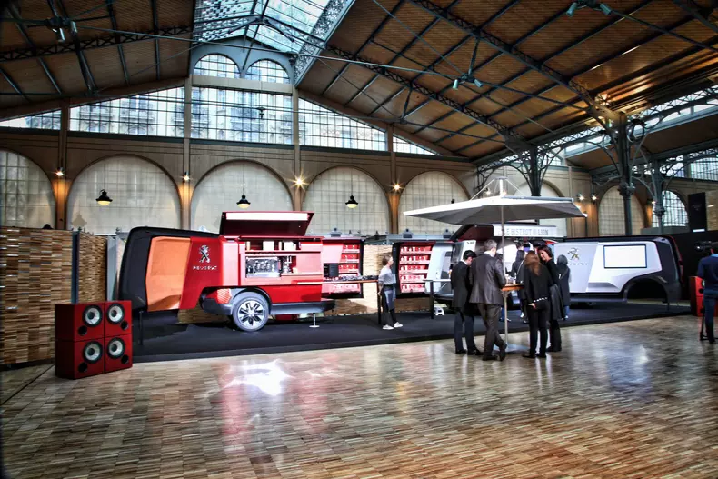 peugeot foodtruck  Le Bistrot du Lio (58)