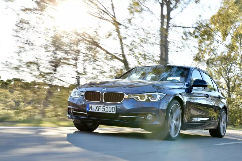 bmw seria 3 facelift (101)