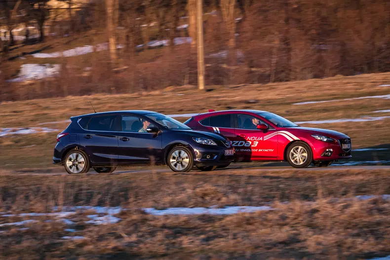 Comparativ Mazda3 vs Nissan Pulsar