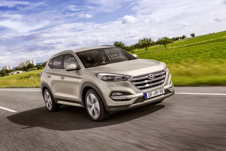 All-New-Tucson-Exterior-White-Sand-19