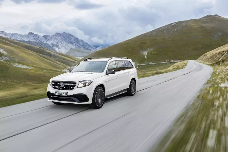 The new Mercedes-Benz GLS