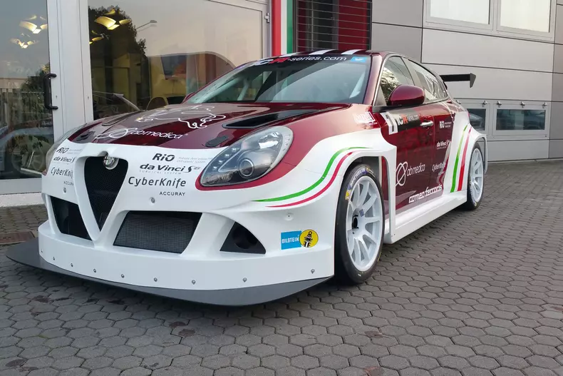 alfa romeo giulietta tcr (1)