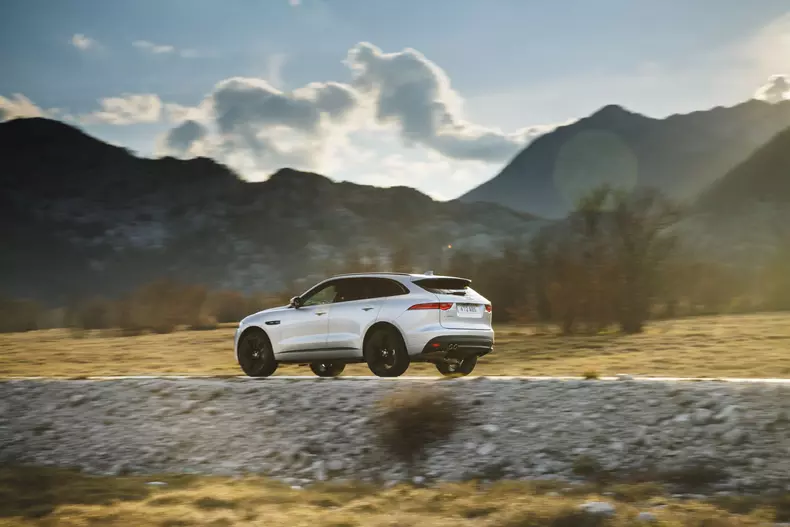 2016 jaguar f-pace preturi romania (14)