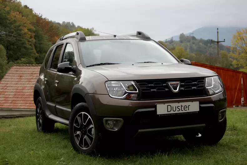 dacia-duster-black-touch-3