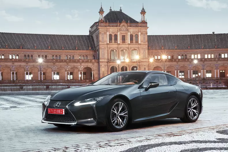 2017-lexus-lc-coupe-14