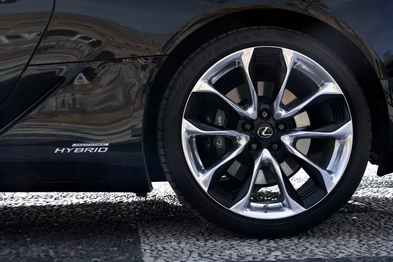 2017-lexus-lc-coupe-21