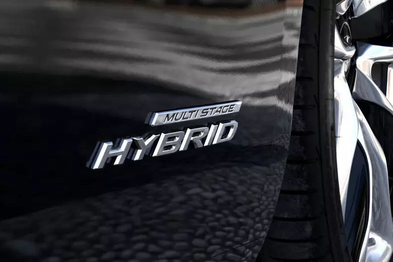 2017-lexus-lc-coupe-22