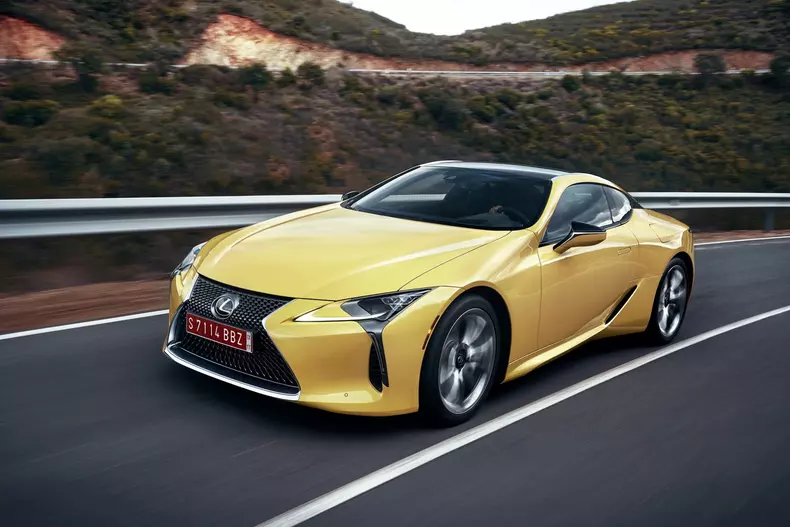 2017-lexus-lc-coupe-74