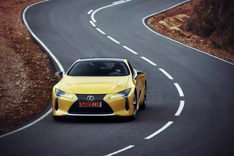 2017-lexus-lc-coupe-78