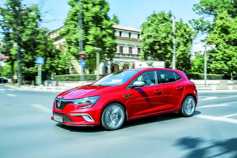 renault-megane-gt-31