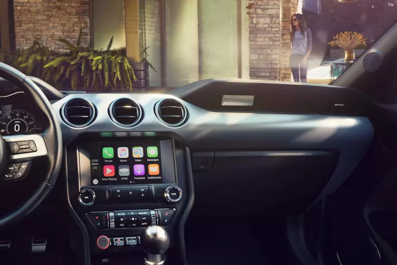 2017-ford-mustang-facelift-54