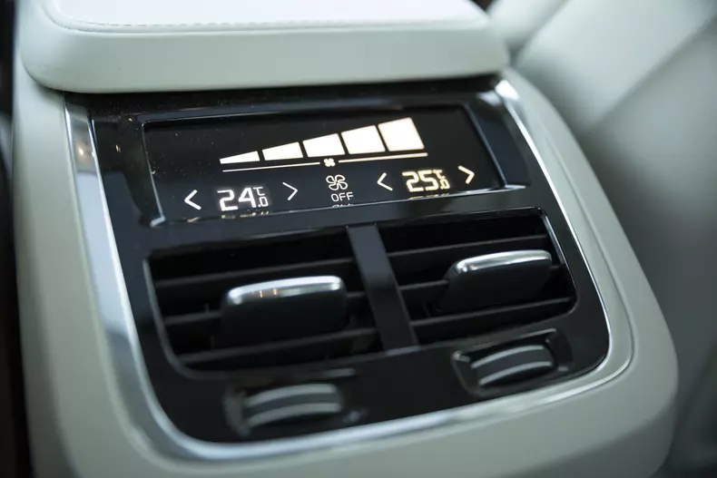 volvo-s90-test-drive-2