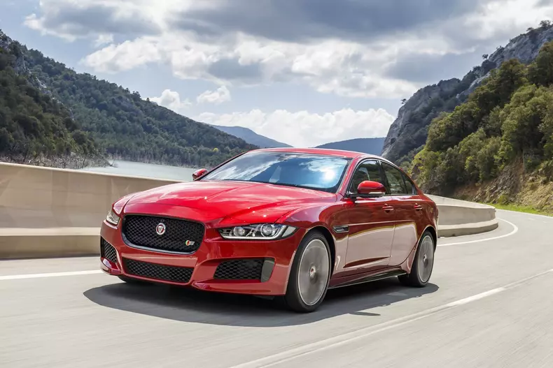 2018 Jaguar F-Pace, XE, XF -6