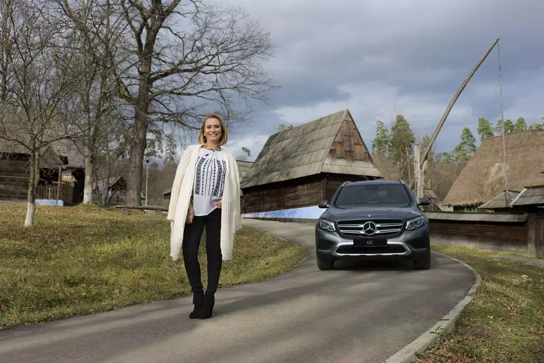 Ambasador Mercedes-Benz in Romania – Andreea Esca